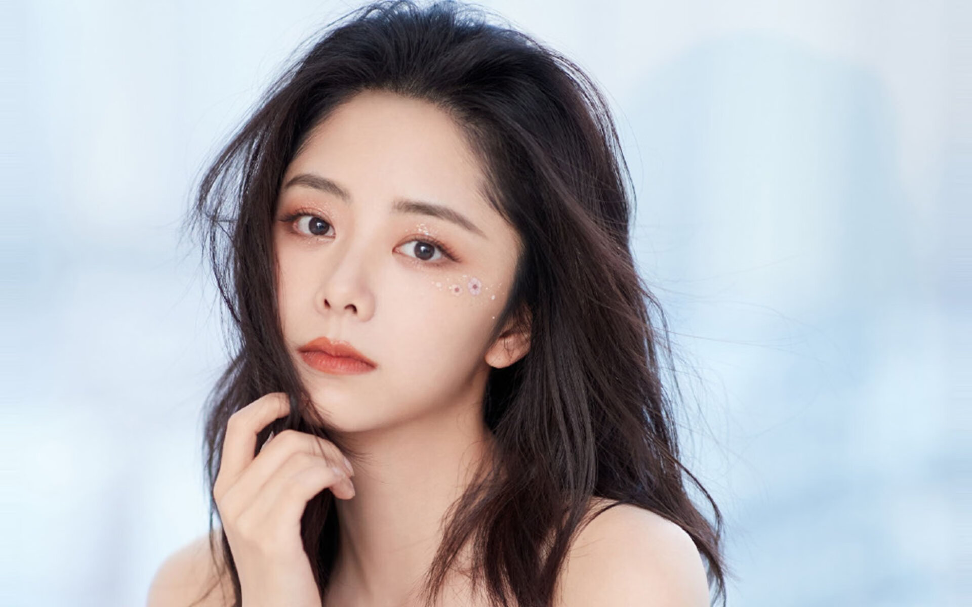 爱游戏线上-英超球员视觉追踪训练提升场上决策速度的探索,英超球员跑动距离查询