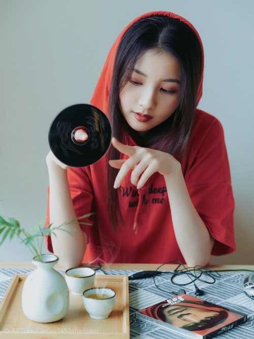 爱游戏体育-五大联赛中场组织人数是否减少至两人为趋势,五大联赛比赛场次